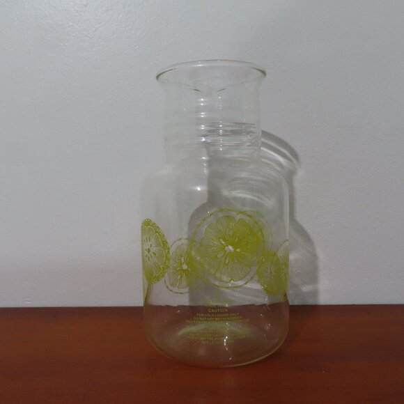 Vintage Pyrex Lemonade/Water Pitcher with Citrus Lemon Print - Picture 11 of 15